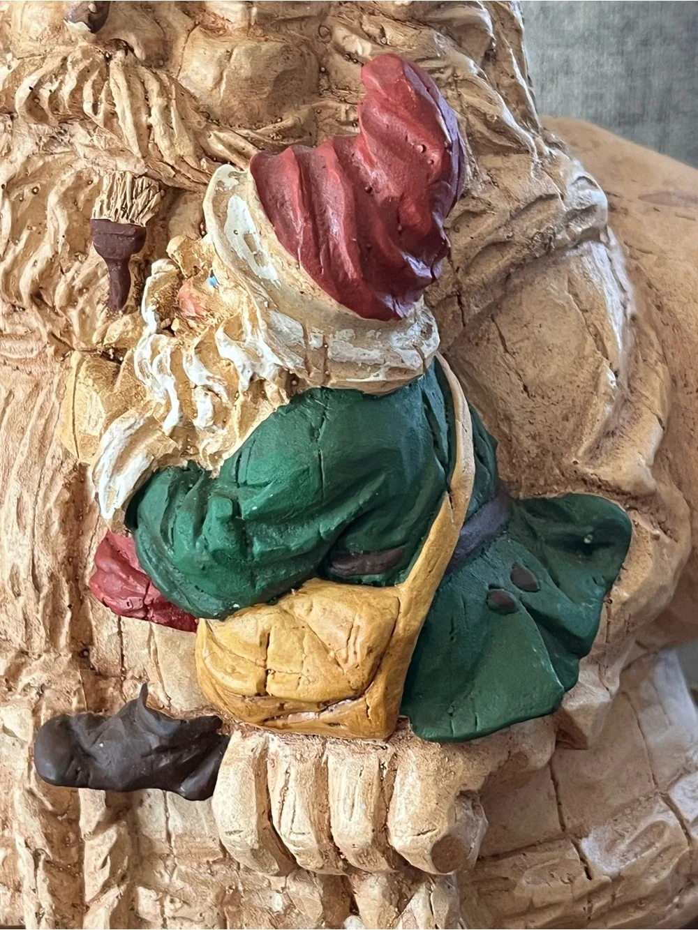 vintage Silvestri carved resin Santa figurine